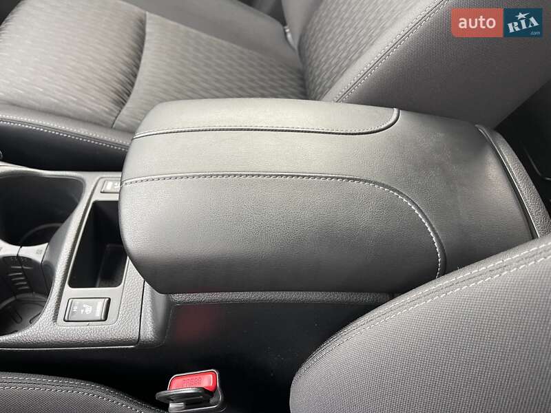 Позашляховик / Кросовер Nissan X-Trail 2017 в Києві