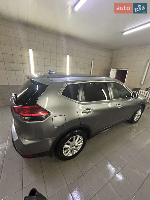 Внедорожник / Кроссовер Nissan X-Trail 2020 в Умани