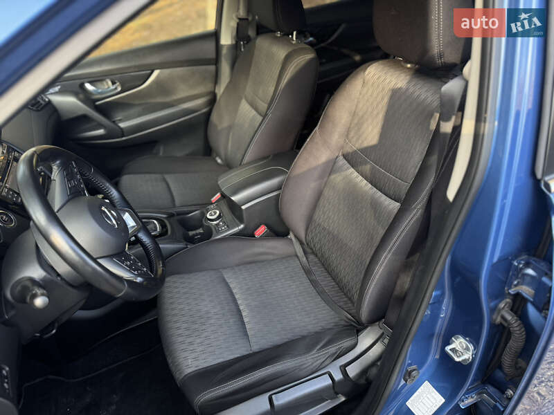 Позашляховик / Кросовер Nissan X-Trail 2017 в Києві