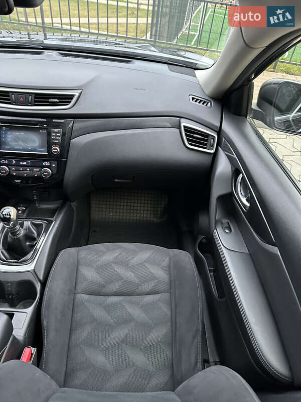 Внедорожник / Кроссовер Nissan X-Trail 2015 в Тернополе фото 90 Внедорожник / Кроссовер Nissan X-Trail 2015 в Тернополе