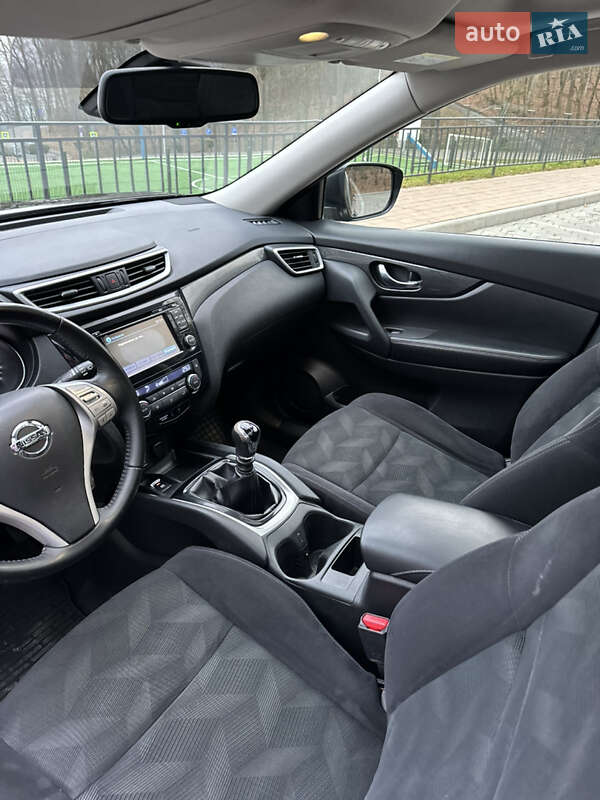 Внедорожник / Кроссовер Nissan X-Trail 2015 в Тернополе фото 96 Внедорожник / Кроссовер Nissan X-Trail 2015 в Тернополе