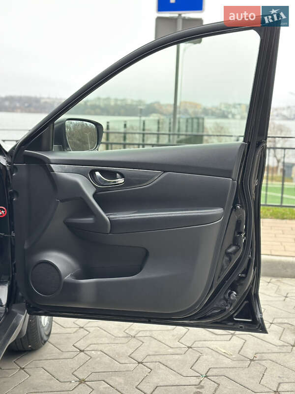 Внедорожник / Кроссовер Nissan X-Trail 2015 в Тернополе фото 110 Внедорожник / Кроссовер Nissan X-Trail 2015 в Тернополе