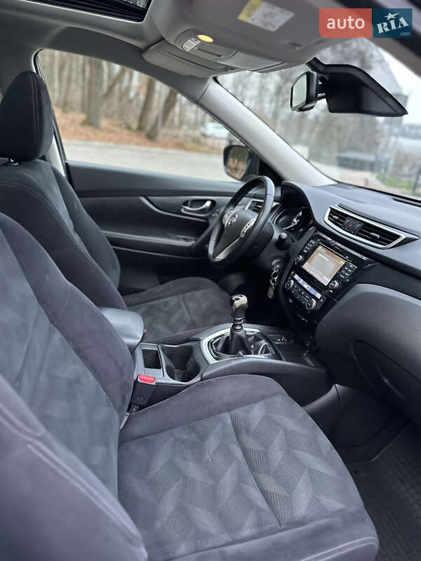 Внедорожник / Кроссовер Nissan X-Trail 2015 в Тернополе фото 146 Внедорожник / Кроссовер Nissan X-Trail 2015 в Тернополе