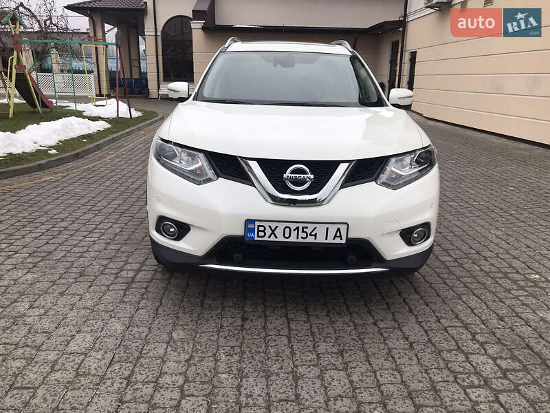 Позашляховик / Кросовер Nissan X-Trail 2015 в Дунаївцях
