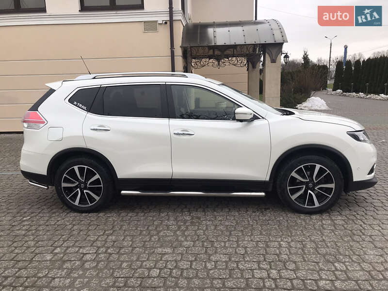 Позашляховик / Кросовер Nissan X-Trail 2015 в Дунаївцях