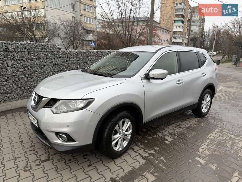 Позашляховик / Кросовер Nissan X-Trail 2016 в Радомишлі