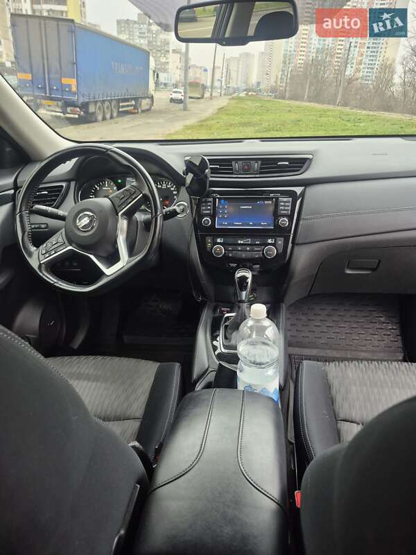 Внедорожник / Кроссовер Nissan X-Trail 2019 в Киеве