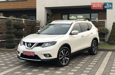 Внедорожник / Кроссовер Nissan X-Trail 2017 в Стрые
