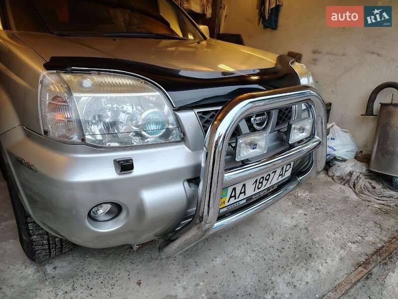 Позашляховик / Кросовер Nissan X-Trail 2003 в Києві