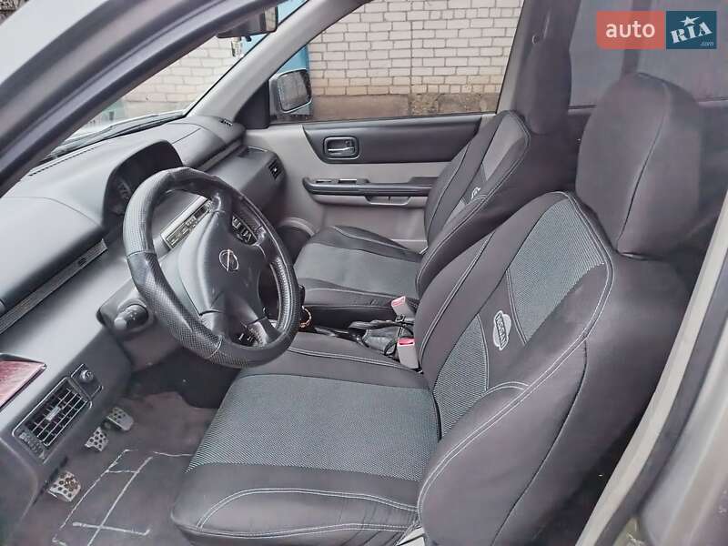 Позашляховик / Кросовер Nissan X-Trail 2003 в Чигирину