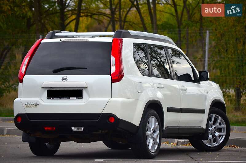 Позашляховик / Кросовер Nissan X-Trail 2013 в Дніпрі