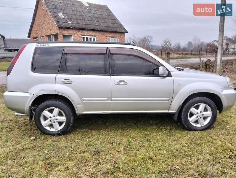 Позашляховик / Кросовер Nissan X-Trail 2007 в Хусті