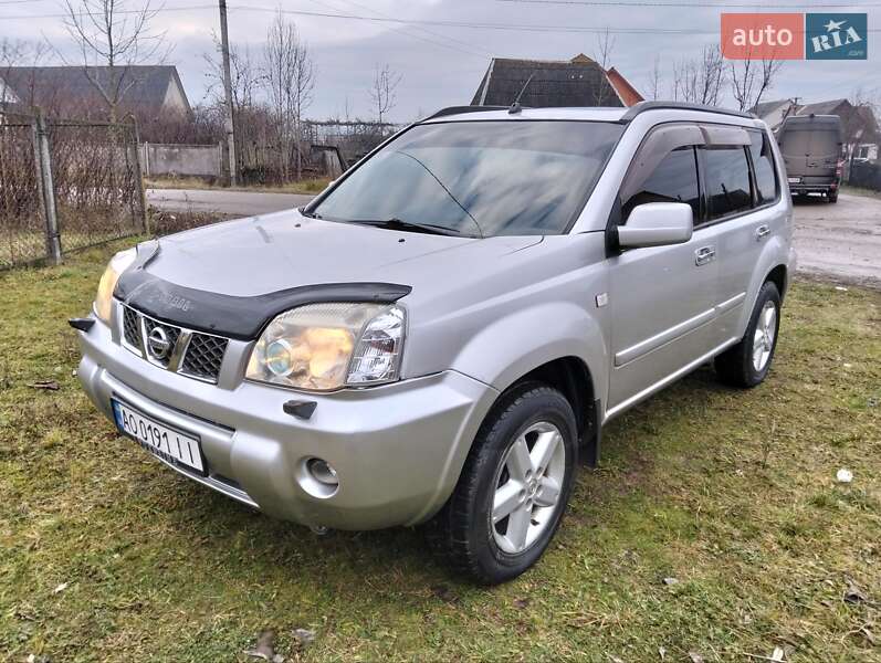 Позашляховик / Кросовер Nissan X-Trail 2007 в Хусті