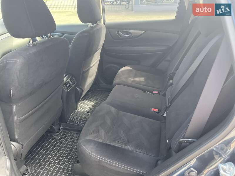 Позашляховик / Кросовер Nissan X-Trail 2017 в Києві