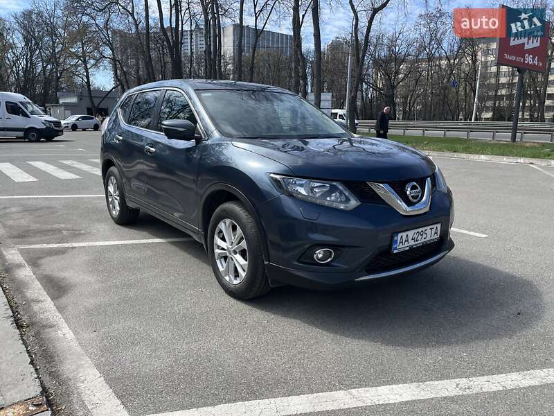 Позашляховик / Кросовер Nissan X-Trail 2017 в Києві