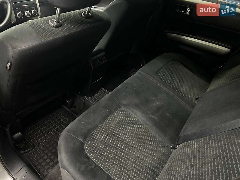 Позашляховик / Кросовер Nissan X-Trail 2012 в Чернівцях