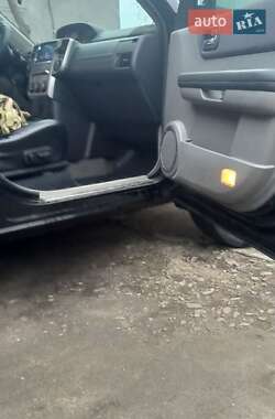 Внедорожник / Кроссовер Nissan X-Trail 2005 в Черновцах