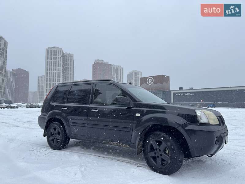 Позашляховик / Кросовер Nissan X-Trail 2005 в Києві
