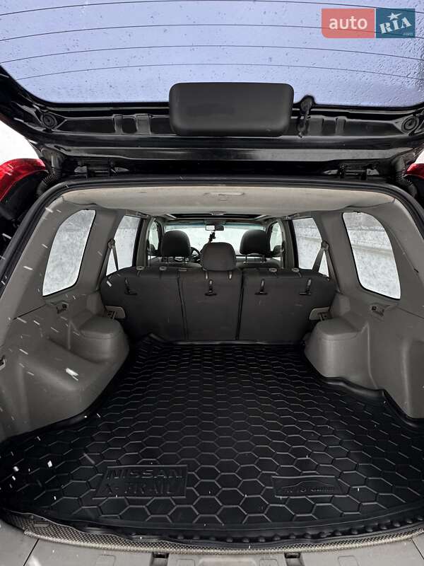 Позашляховик / Кросовер Nissan X-Trail 2005 в Києві
