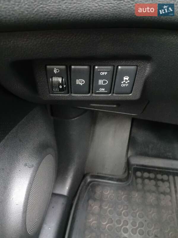 Внедорожник / Кроссовер Nissan X-Trail 2011 в Староконстантинове