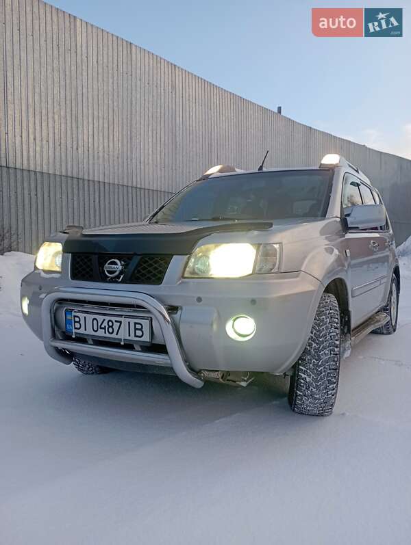 Позашляховик / Кросовер Nissan X-Trail 2004 в Лубнах