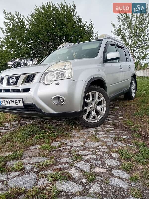 Внедорожник / Кроссовер Nissan X-Trail 2011 в Староконстантинове