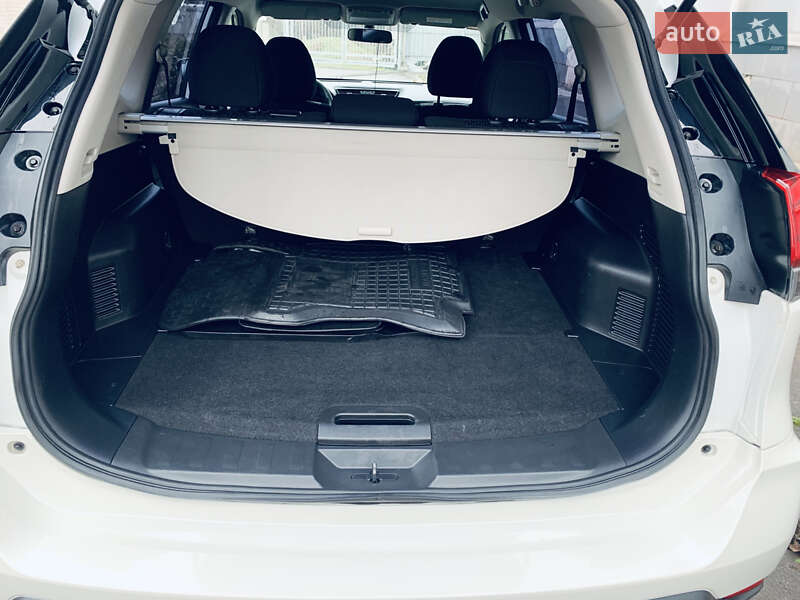 Внедорожник / Кроссовер Nissan X-Trail 2019 в Кривом Роге фото 24 Внедорожник / Кроссовер Nissan X-Trail 2019 в Кривом Роге