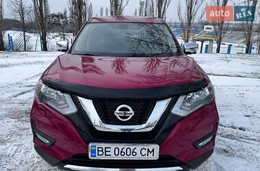 Внедорожник / Кроссовер Nissan X-Trail 2017 в Южноукраинске