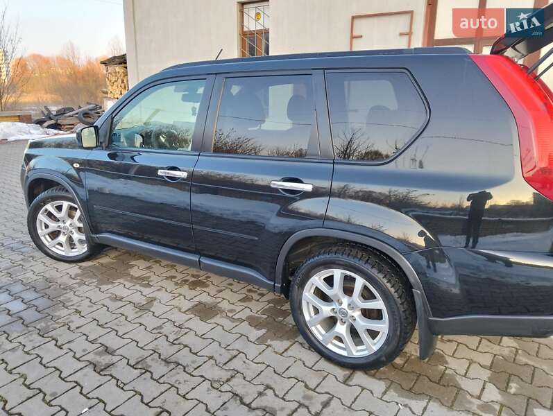 Внедорожник / Кроссовер Nissan X-Trail 2010 в Хмельницком