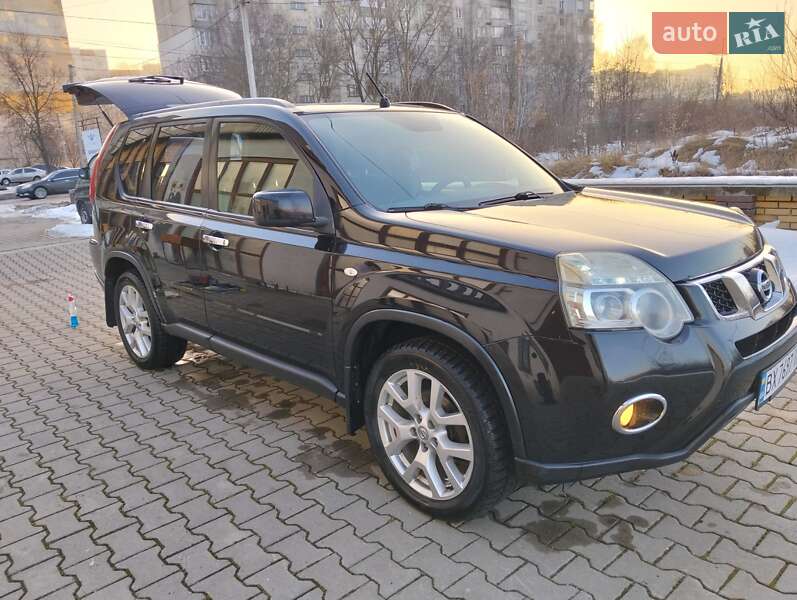 Внедорожник / Кроссовер Nissan X-Trail 2010 в Хмельницком