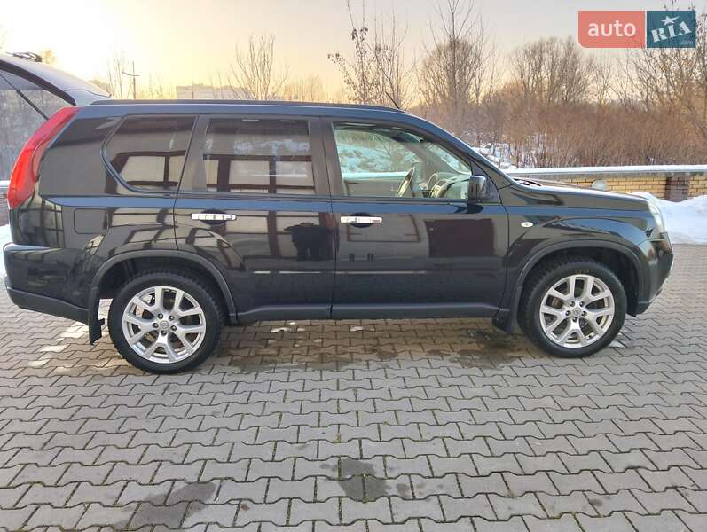 Внедорожник / Кроссовер Nissan X-Trail 2010 в Хмельницком
