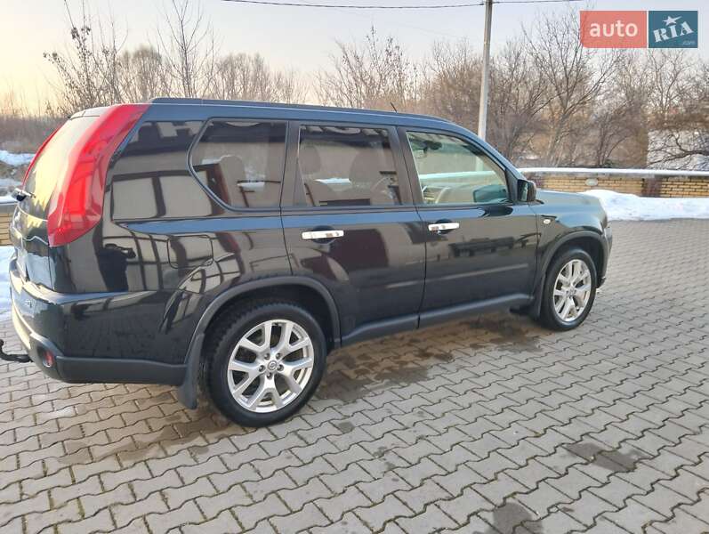 Внедорожник / Кроссовер Nissan X-Trail 2010 в Хмельницком