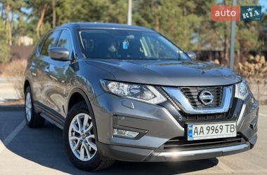 Внедорожник / Кроссовер Nissan X-Trail 2017 в Киеве