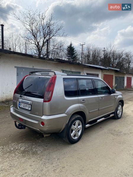 Внедорожник / Кроссовер Nissan X-Trail 2004 в Стрые