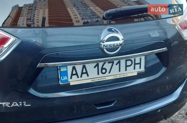 Позашляховик / Кросовер Nissan X-Trail 2016 в Києві