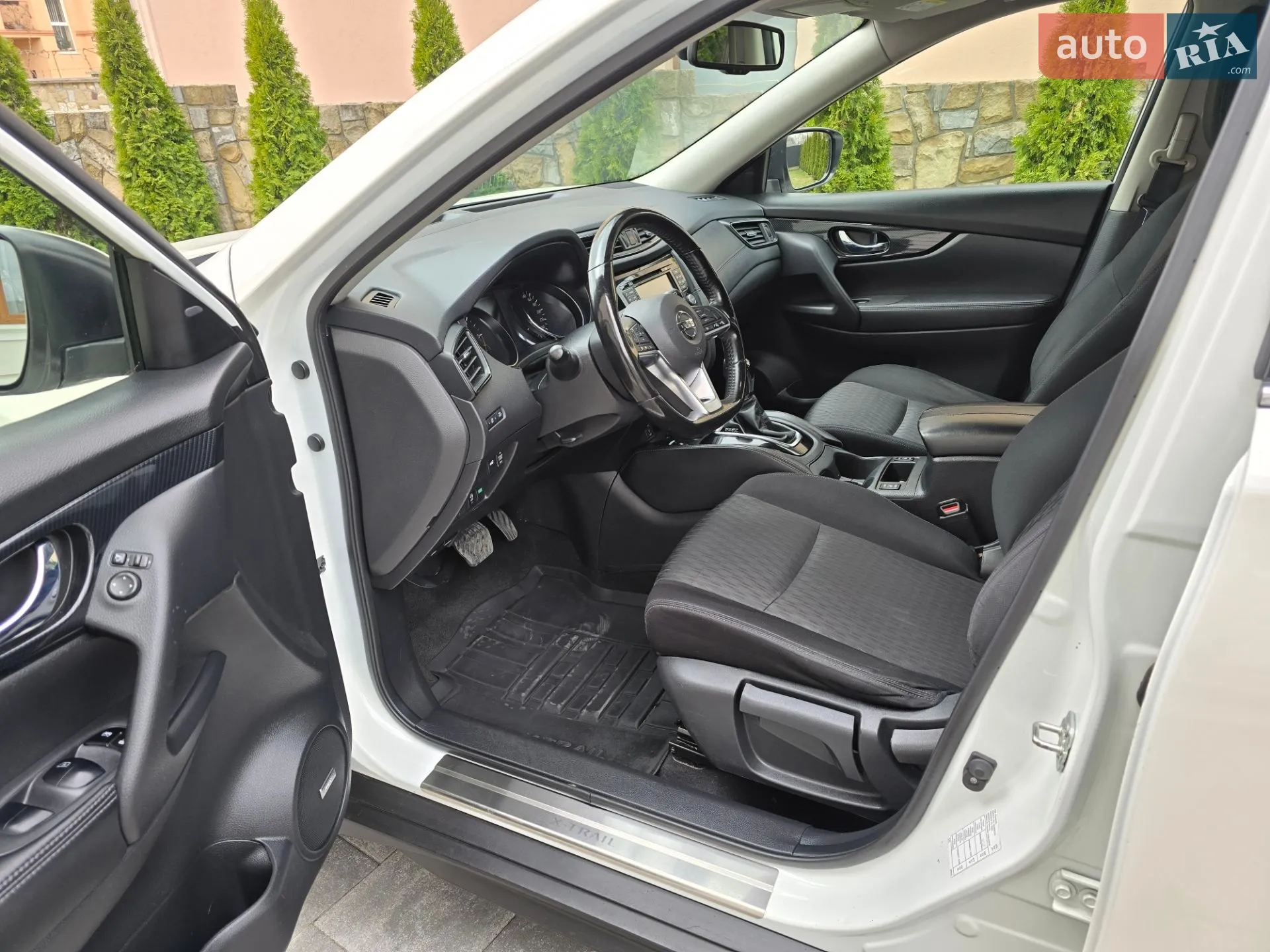 Nissan X-Trail 2018 VIN JN1TCAT32U0122181 фото оголошення 12 з 74