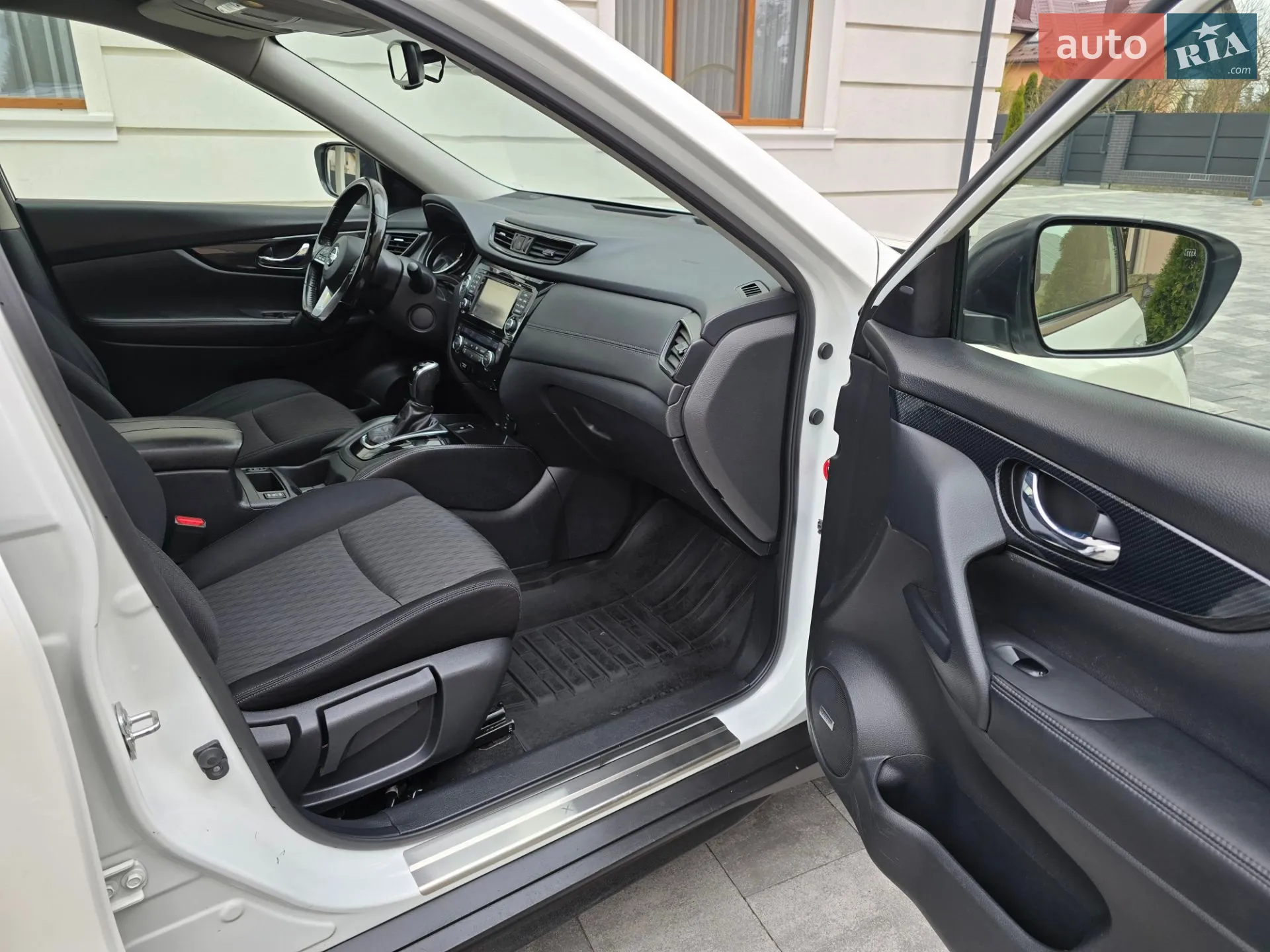Nissan X-Trail 2018 VIN JN1TCAT32U0122181 фото оголошення 30 з 74