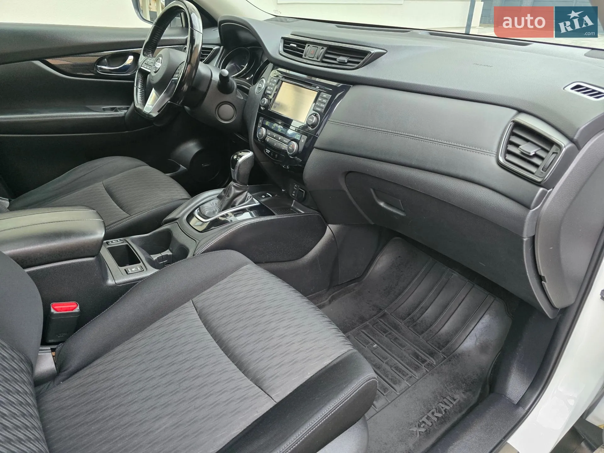 Nissan X-Trail 2018 VIN JN1TCAT32U0122181 фото оголошення 32 з 74