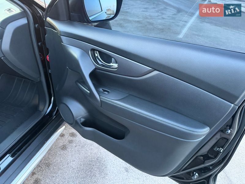 Внедорожник / Кроссовер Nissan X-Trail 2017 в Виннице