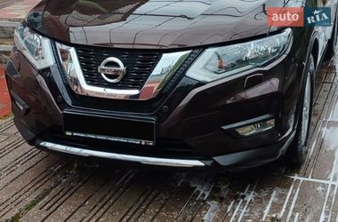 Внедорожник / Кроссовер Nissan X-Trail 2017 в Синельниково