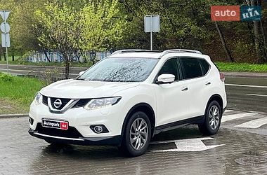 Позашляховик / Кросовер Nissan X-Trail 2017 в Києві