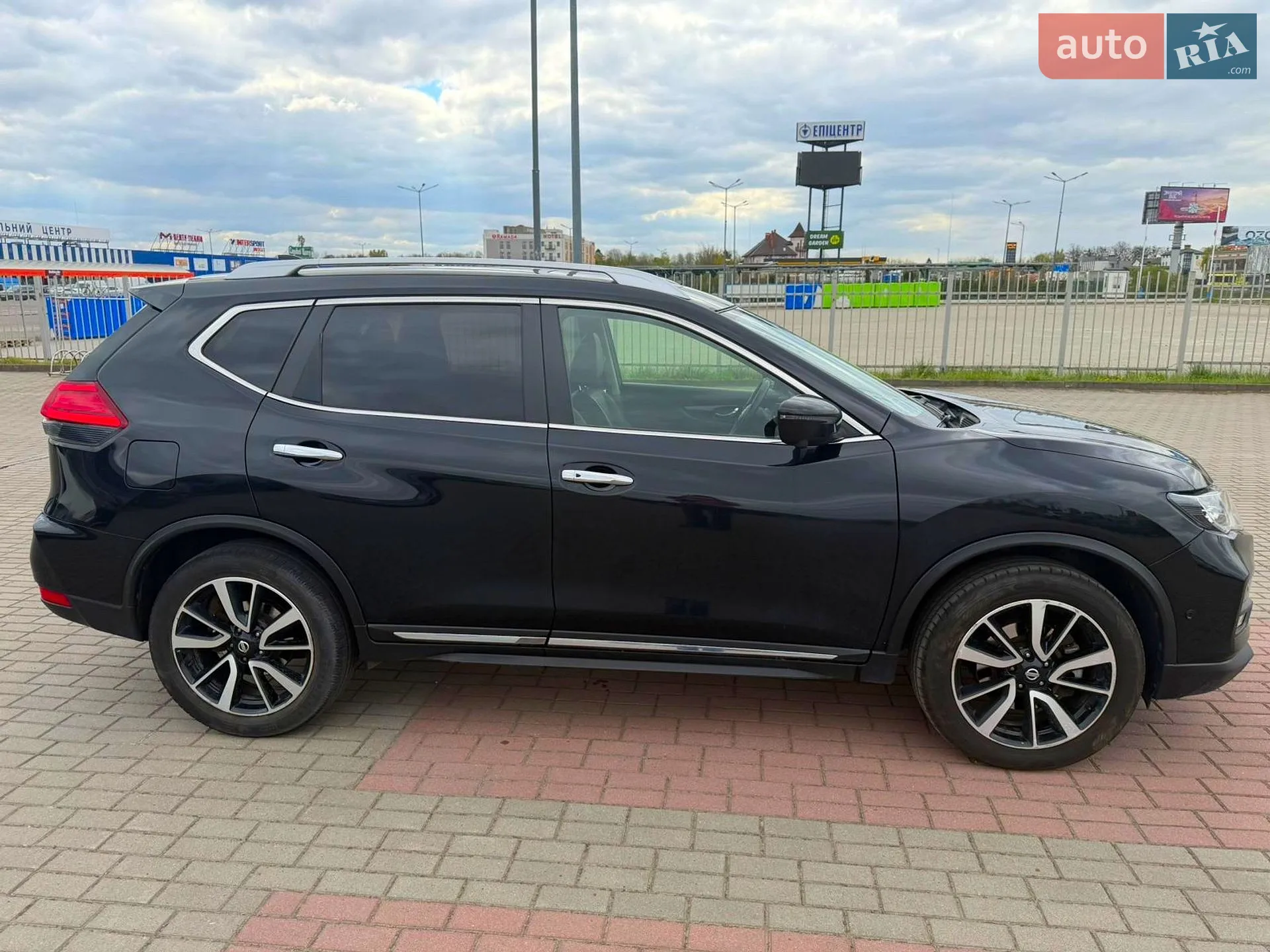 2017 Nissan X-Trail - мініатюра 3