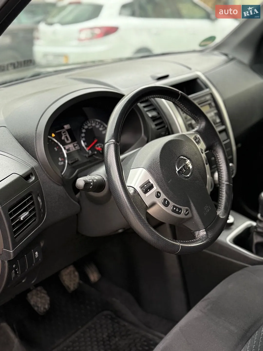 2011 Nissan X-Trail - мініатюра 39