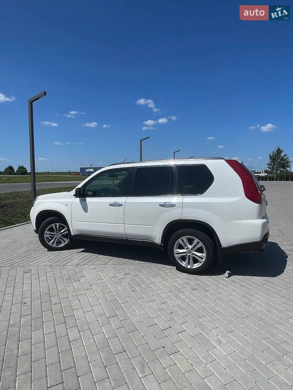 2010 Nissan X-Trail - мініатюра 2