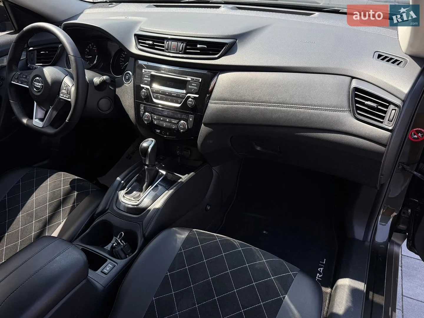 2021 Nissan X-Trail - мініатюра 37