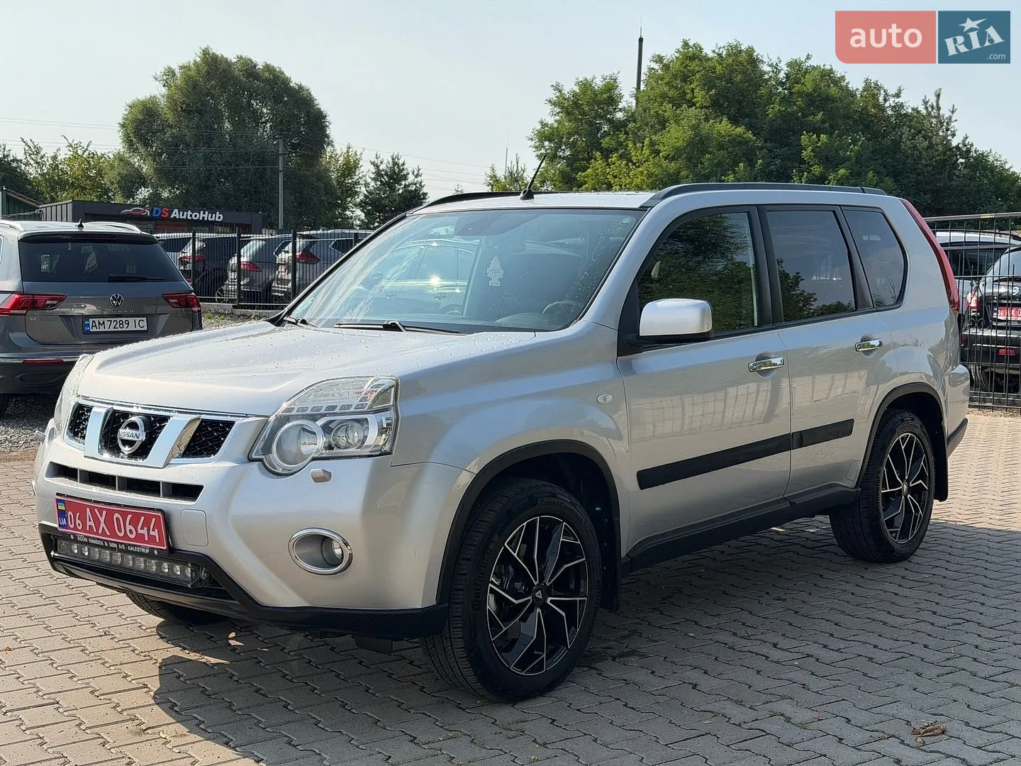 2010 Nissan X-Trail - фото 1