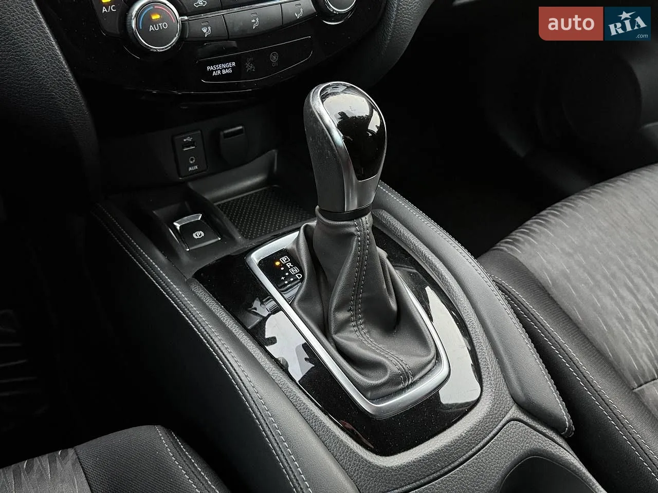 2017 Nissan X-Trail - мініатюра 23