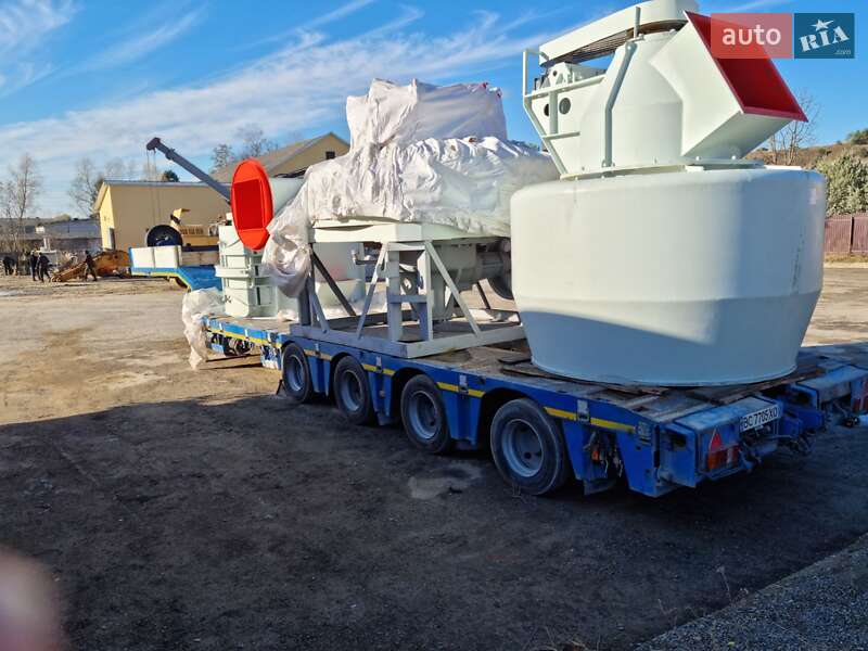 Низкорамна платформа Nooteboom BV 2008 в Львові