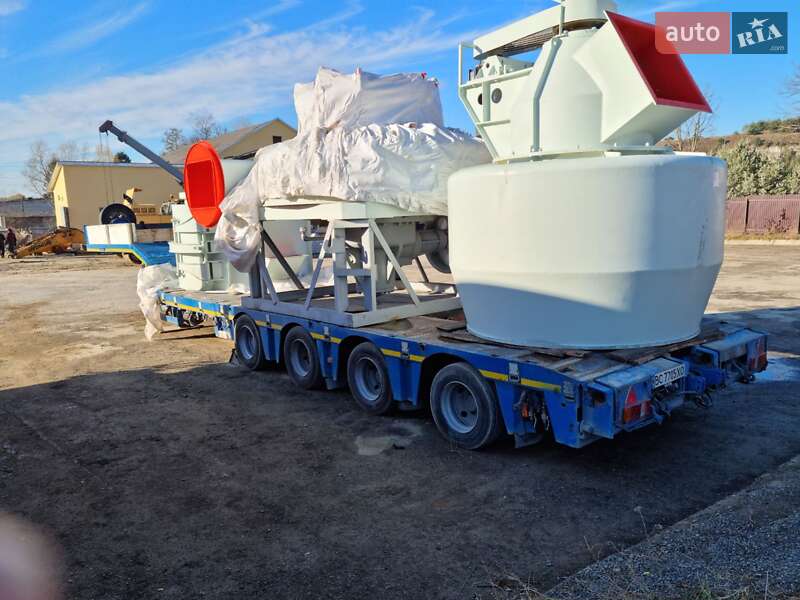 Низкорамна платформа Nooteboom BV 2008 в Львові