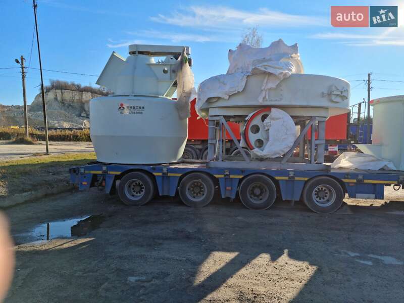 Низкорамна платформа Nooteboom BV 2008 в Львові